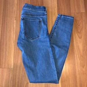 GAP lightwash skinny jeans